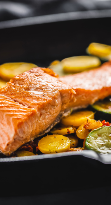Grilled salmon with vegetables on pan 2023 11 27 05 02 42 utc